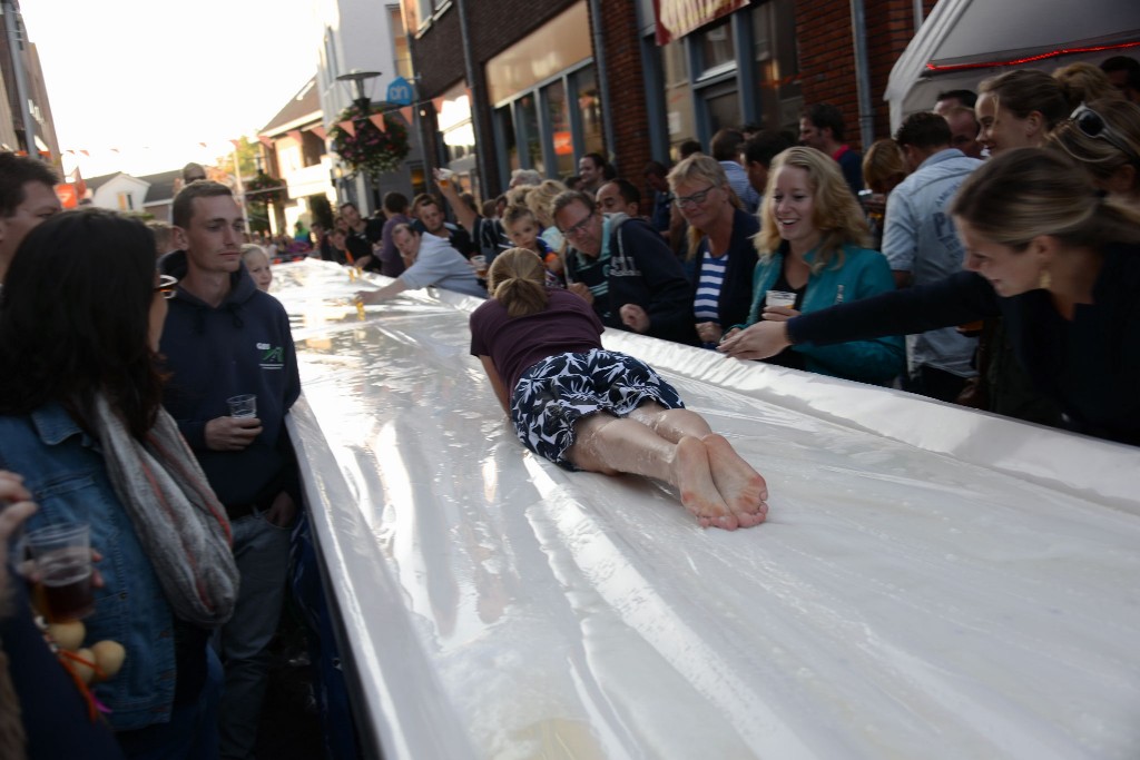 ../Images/Donderdag kermis 378.jpg